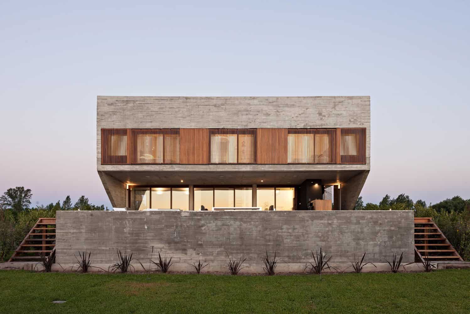 N House by A3 Luppi Ugalde Winter in Belen de Escobar, Argentina N House by A3 Luppi Ugalde Winter in Belen de Escobar, Argentina