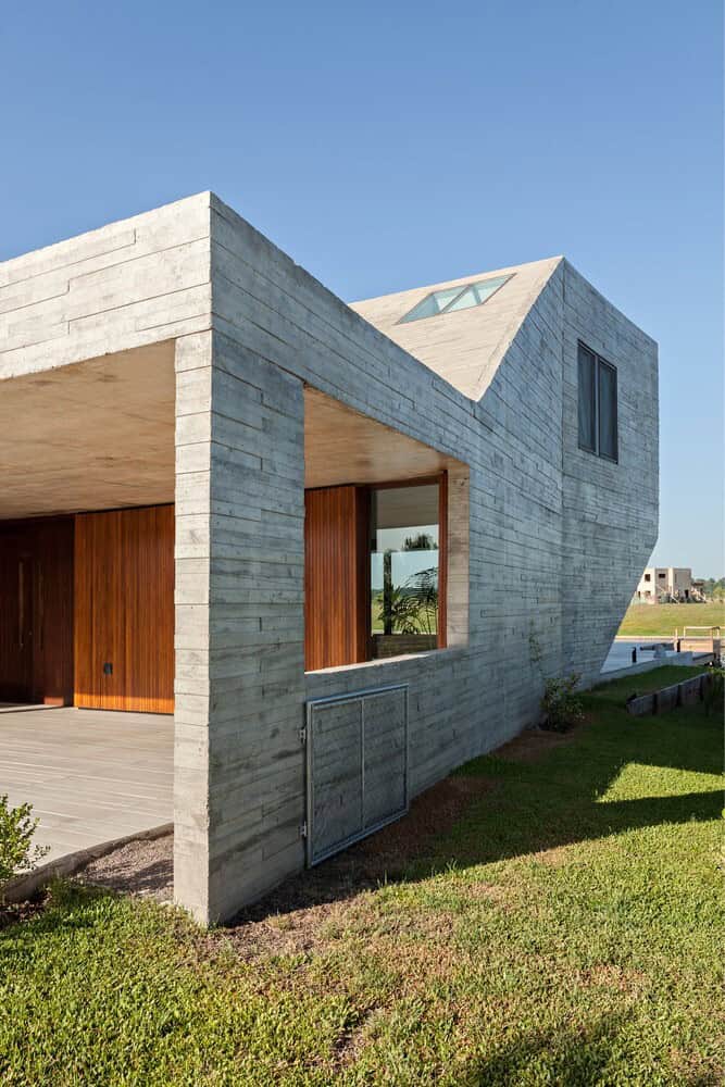 N House by A3 Luppi Ugalde Winter in Belen de Escobar, Argentina N House by A3 Luppi Ugalde Winter in Belen de Escobar, Argentina