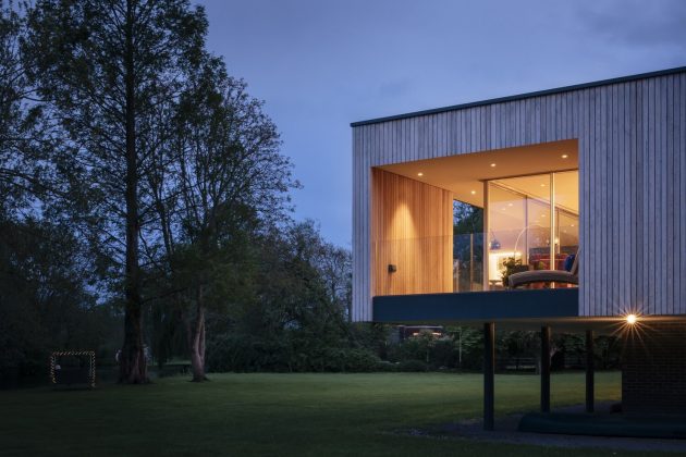 Narula House by John Pardey Architects in Berkshire, UK