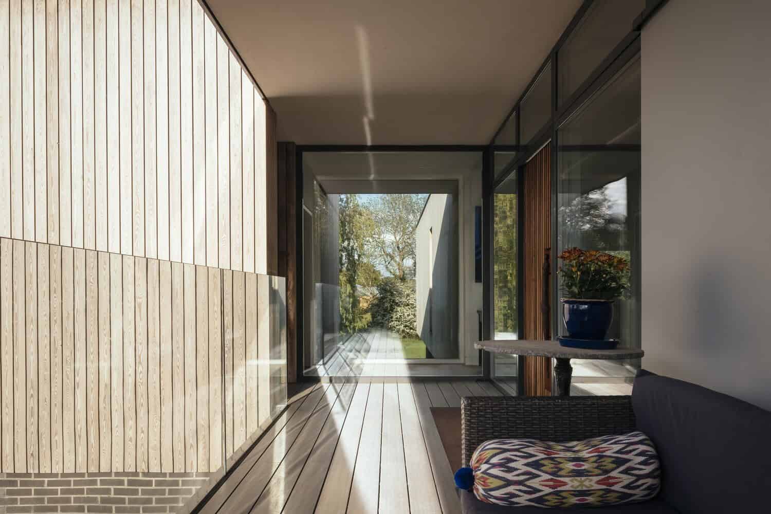 Narula House by John Pardey Architects in Berkshire, UK Narula House by John Pardey Architects in Berkshire, UK