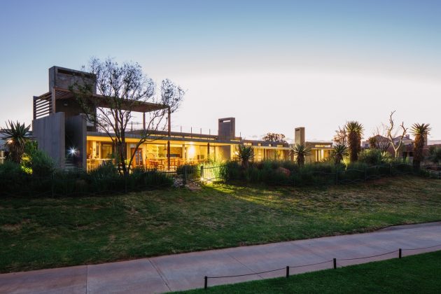 Spine Wall House by Drew Architects in Johannesburg, South Africa