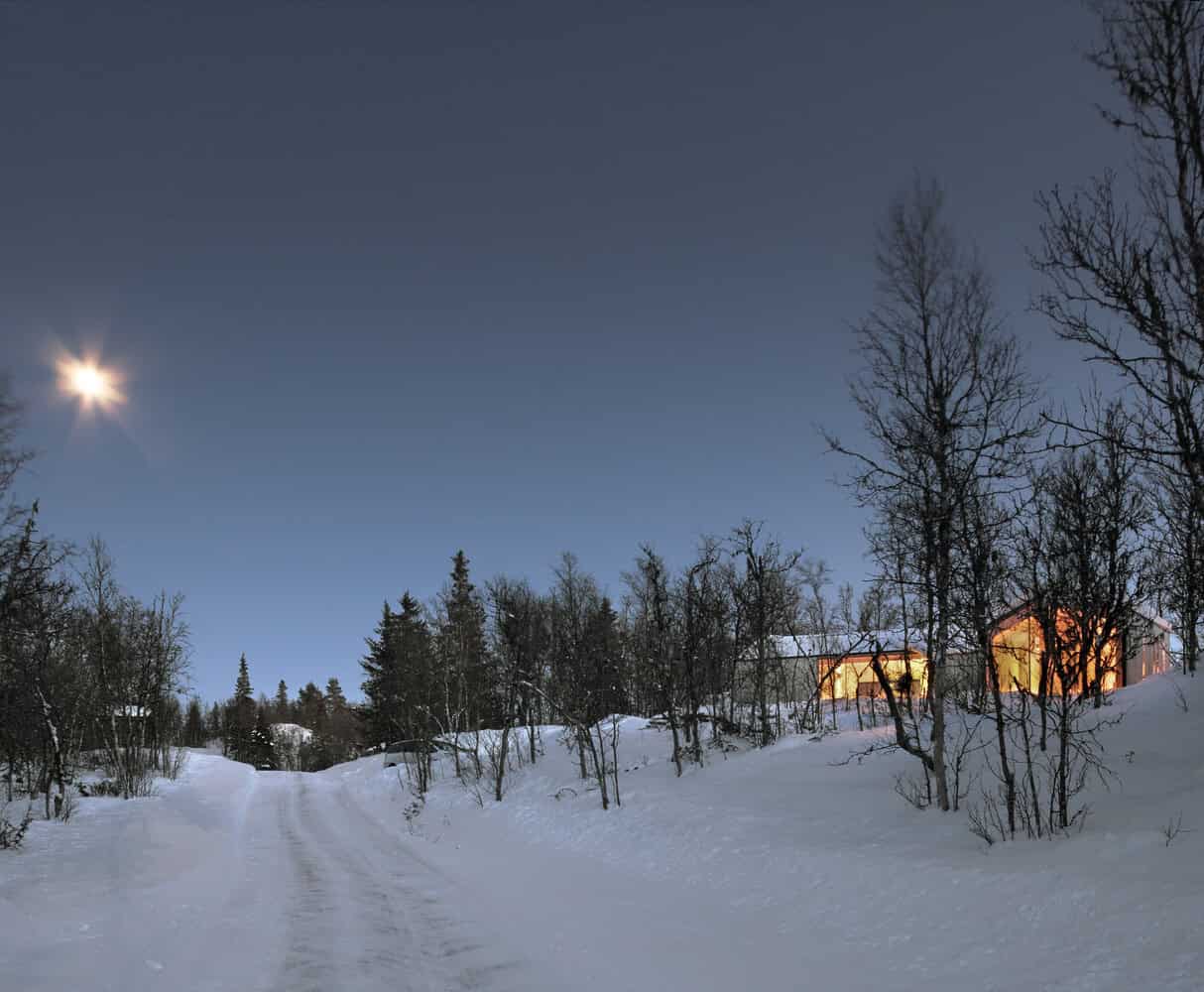 V-Lodge by Reiulf Ramstad Arkitekter: A Modern Mountain Retreat Above Ål, Norway V-Lodge by Reiulf Ramstad Arkitekter: A Modern Mountain Retreat Above Ål, Norway