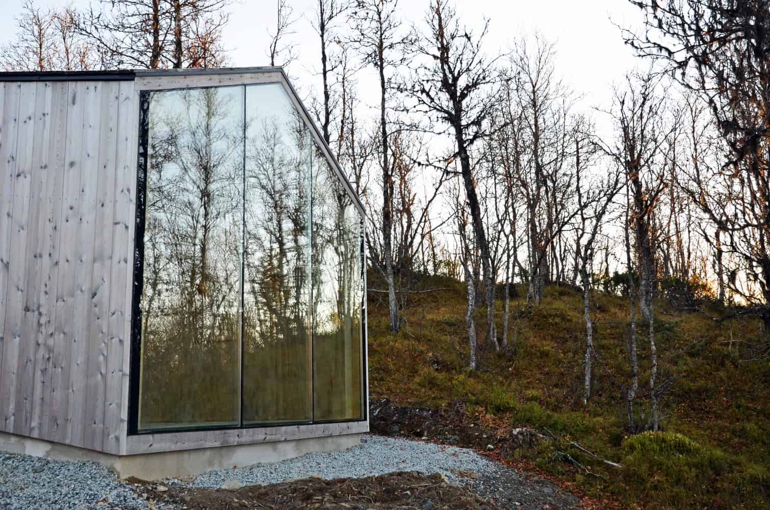 V-Lodge by Reiulf Ramstad Arkitekter: A Modern Mountain Retreat Above Ål, Norway V-Lodge by Reiulf Ramstad Arkitekter: A Modern Mountain Retreat Above Ål, Norway
