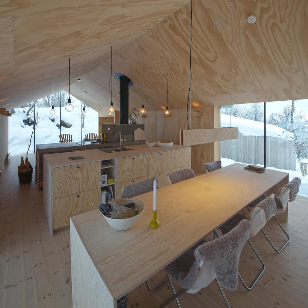 V-Lodge by Reiulf Ramstad Arkitekter: A Modern Mountain Retreat Above Ål, Norway V-Lodge by Reiulf Ramstad Arkitekter: A Modern Mountain Retreat Above Ål, Norway