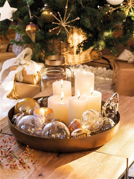 Magical Ideas For Home Decoration With Christmas Balls
