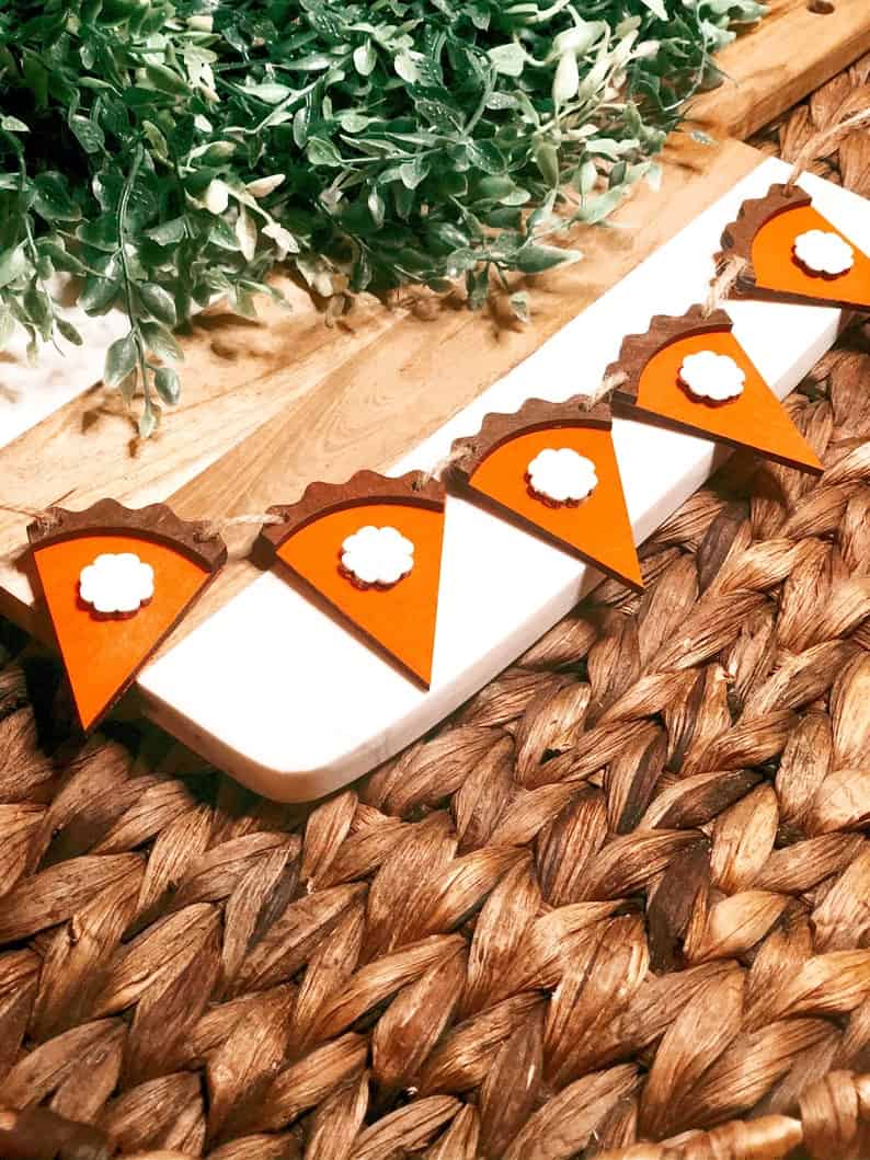 5. Pumpkin Pie Garland 5. Pumpkin Pie Garland