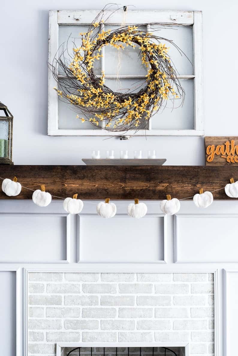 9. White Pumpkin Garland 9. White Pumpkin Garland