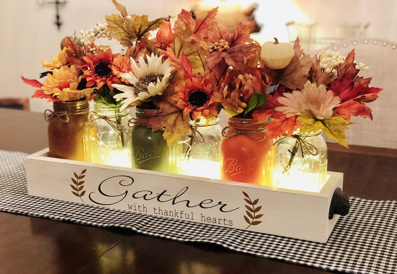 15 Magical Thanksgiving Centerpiece Designs That Will Charm You