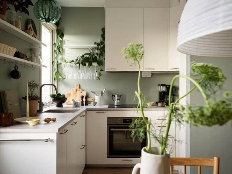 How About Green Walls In Contrast To White Woodwork? How About Green Walls In Contrast To White Woodwork?