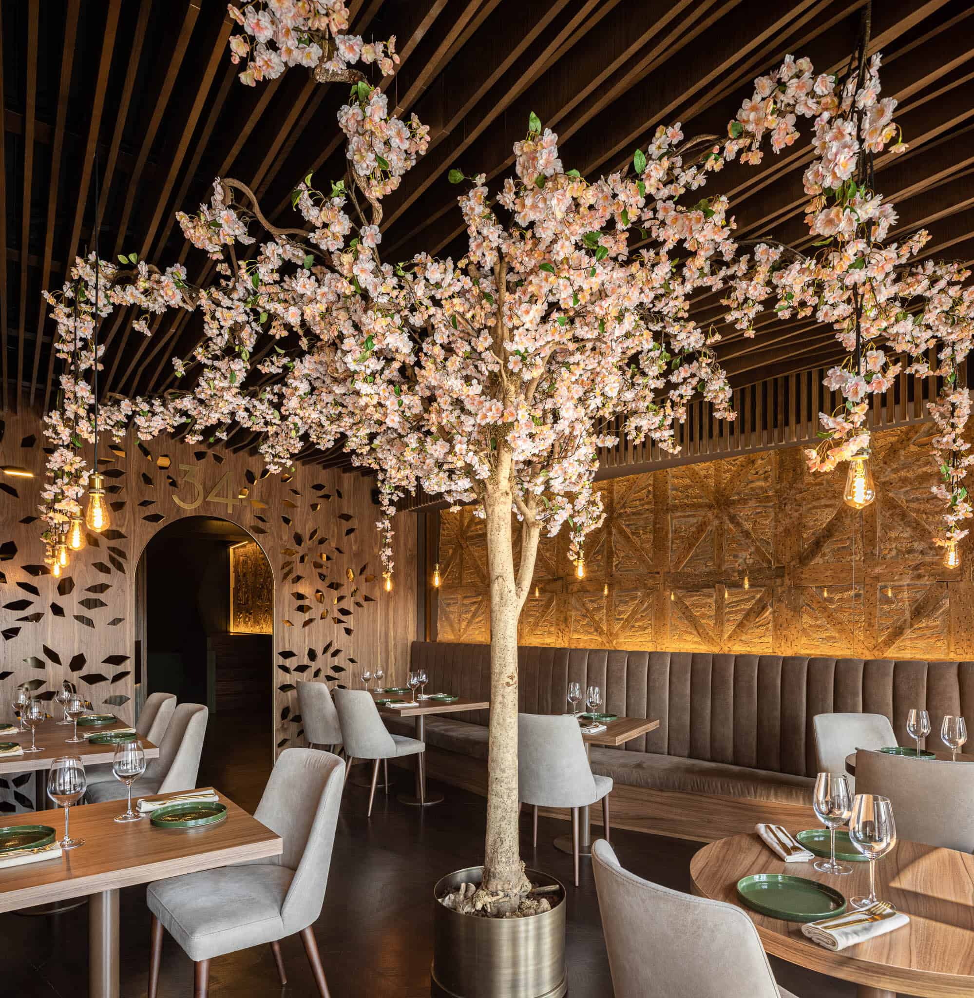 34 Restaurant - A Restaurant inspired by the “art nouveau” movement 34 Restaurant - A Restaurant inspired by the “art nouveau” movement