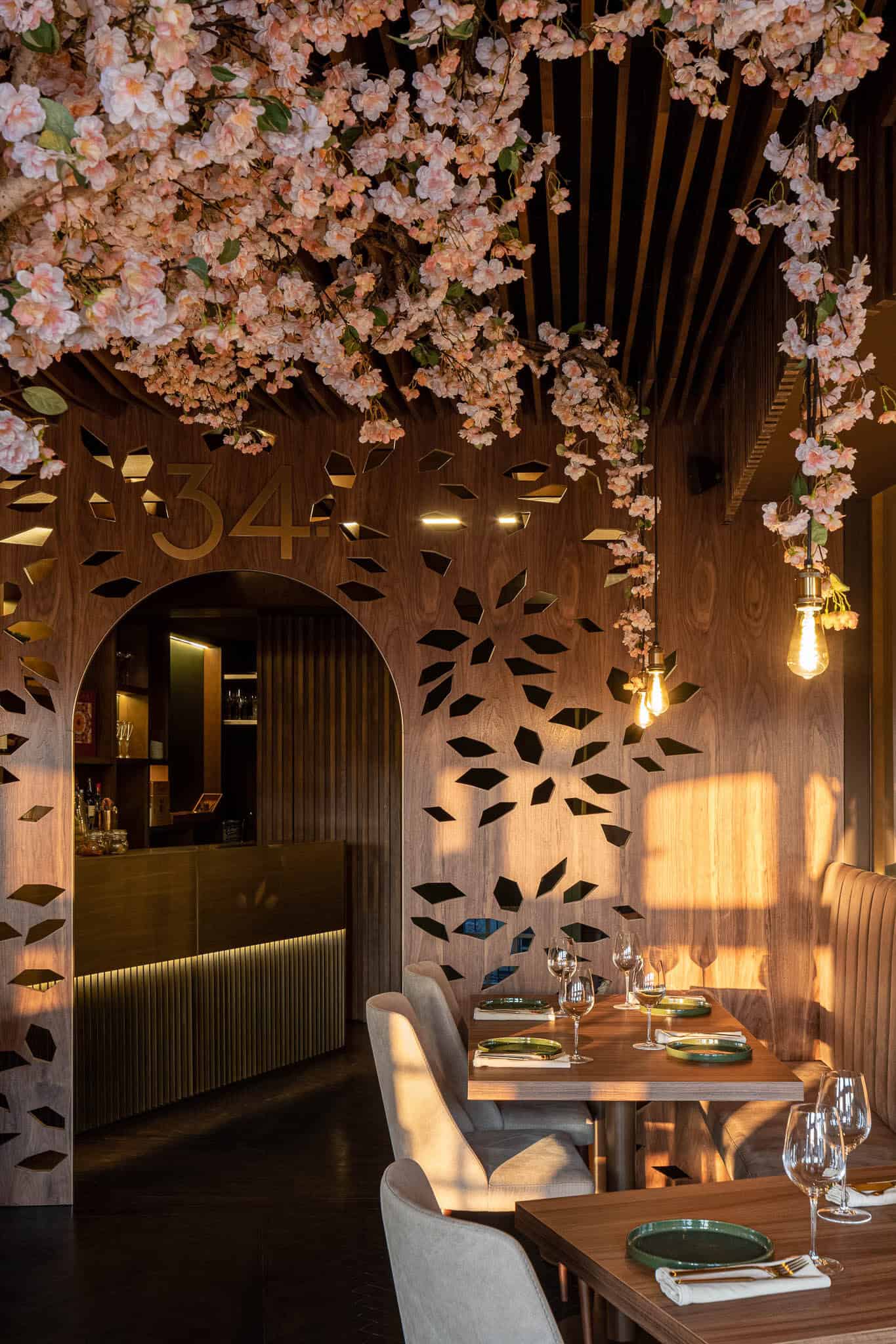 34 Restaurant - A Restaurant inspired by the “art nouveau” movement 34 Restaurant - A Restaurant inspired by the “art nouveau” movement