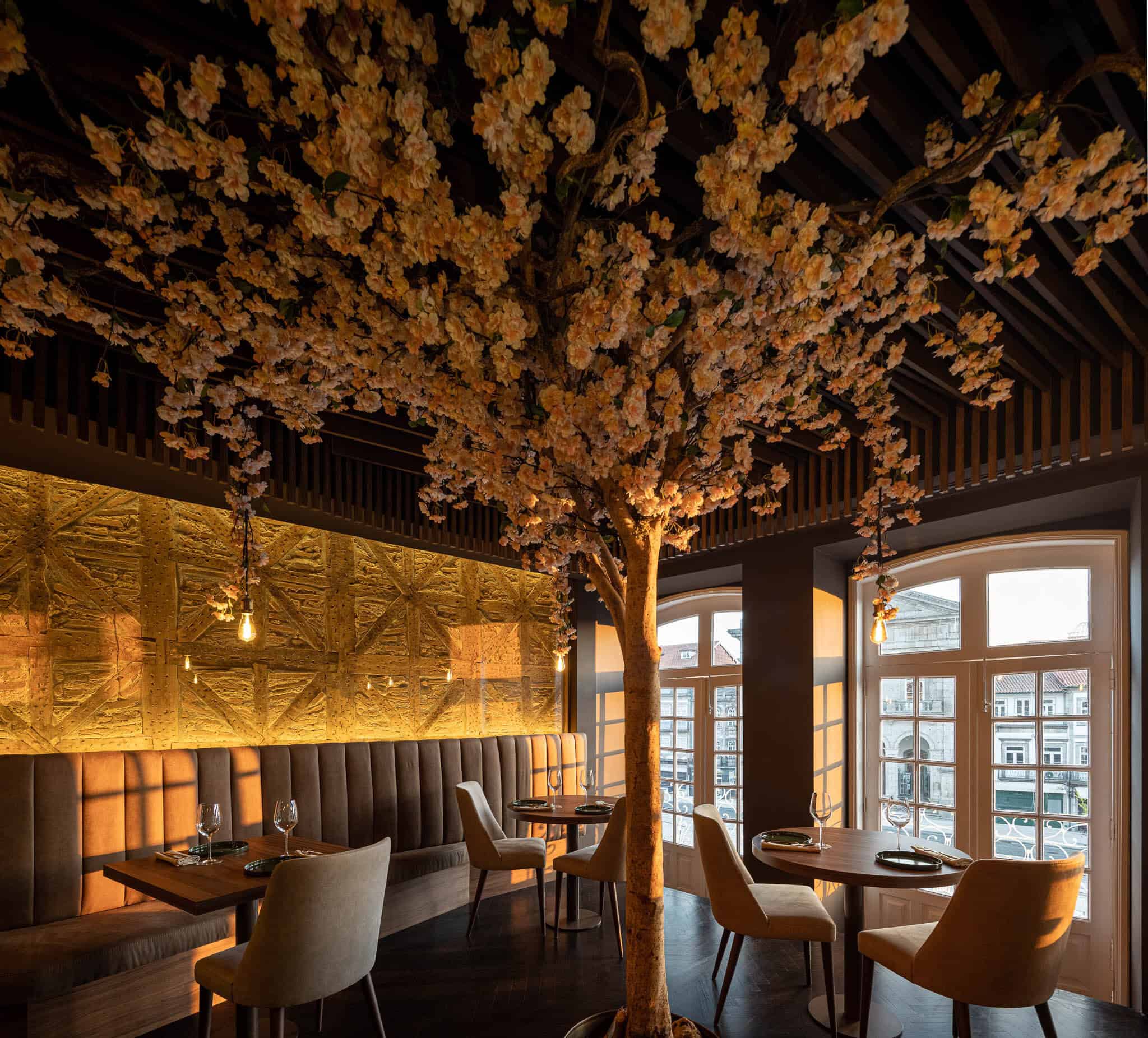 34 Restaurant - A Restaurant inspired by the “art nouveau” movement 34 Restaurant - A Restaurant inspired by the “art nouveau” movement