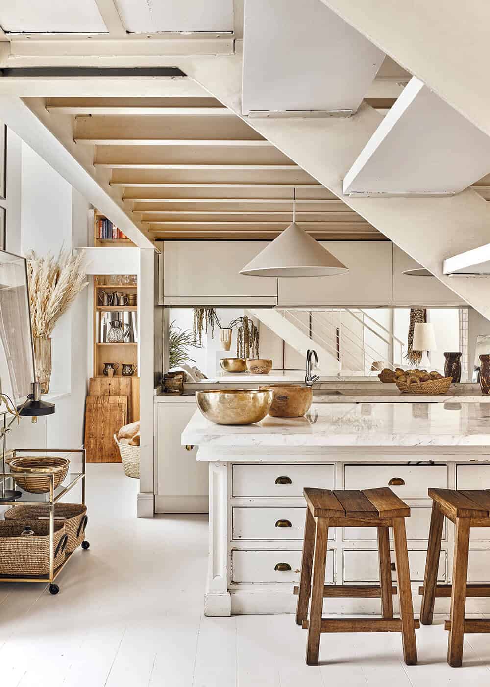 A Loft Where The Old Meets The Contemporary A Loft Where The Old Meets The Contemporary