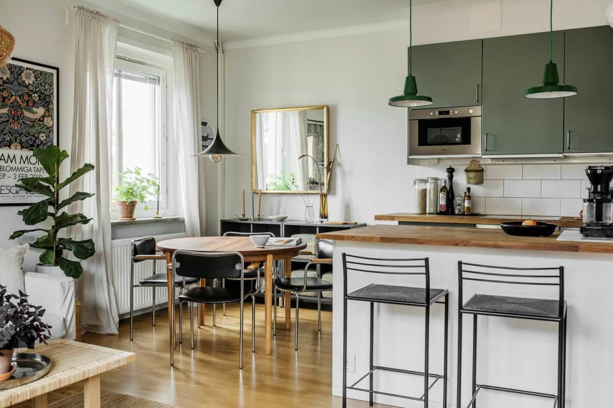 Cozy Vintage Duplex In The South Of Stockholm Cozy Vintage Duplex In The South Of Stockholm