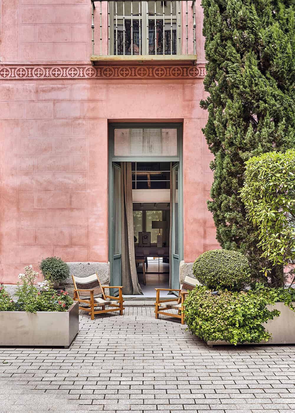 A Loft Where The Old Meets The Contemporary A Loft Where The Old Meets The Contemporary