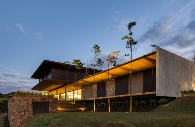 CR Residence by Padovani Arquitetos Associados in Brazil