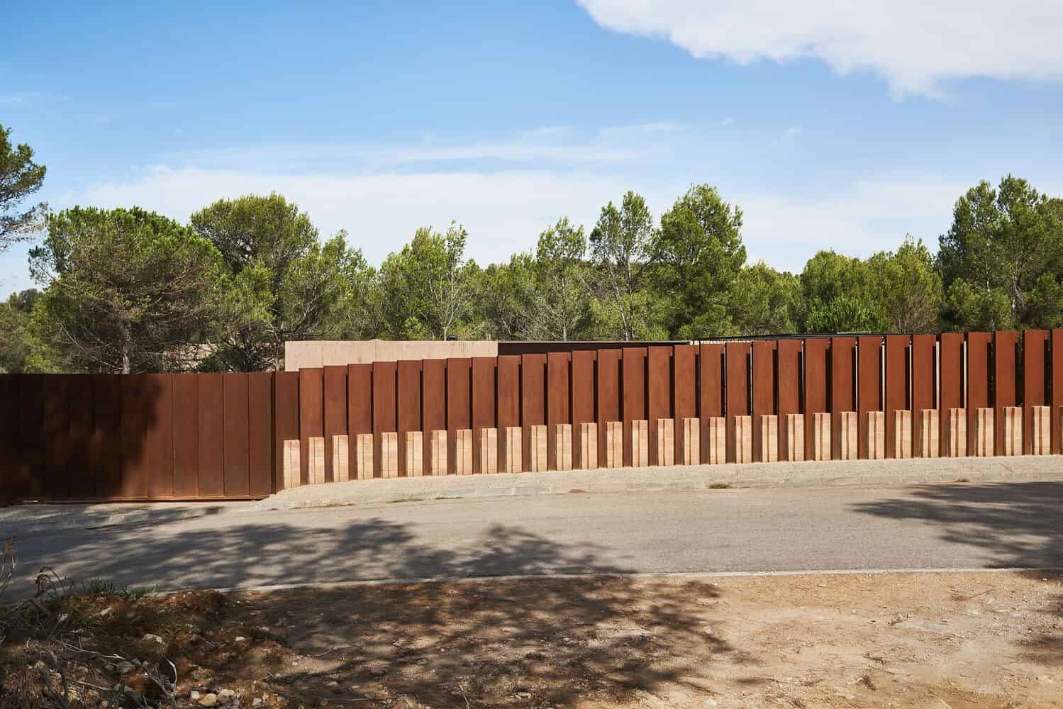 Limit House by Atheleia Arquitectura in Sant Julia de Ramis, Spain Limit House by Atheleia Arquitectura in Sant Julia de Ramis, Spain