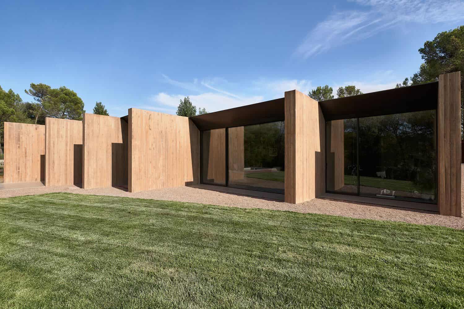 Limit House by Atheleia Arquitectura in Sant Julia de Ramis, Spain Limit House by Atheleia Arquitectura in Sant Julia de Ramis, Spain