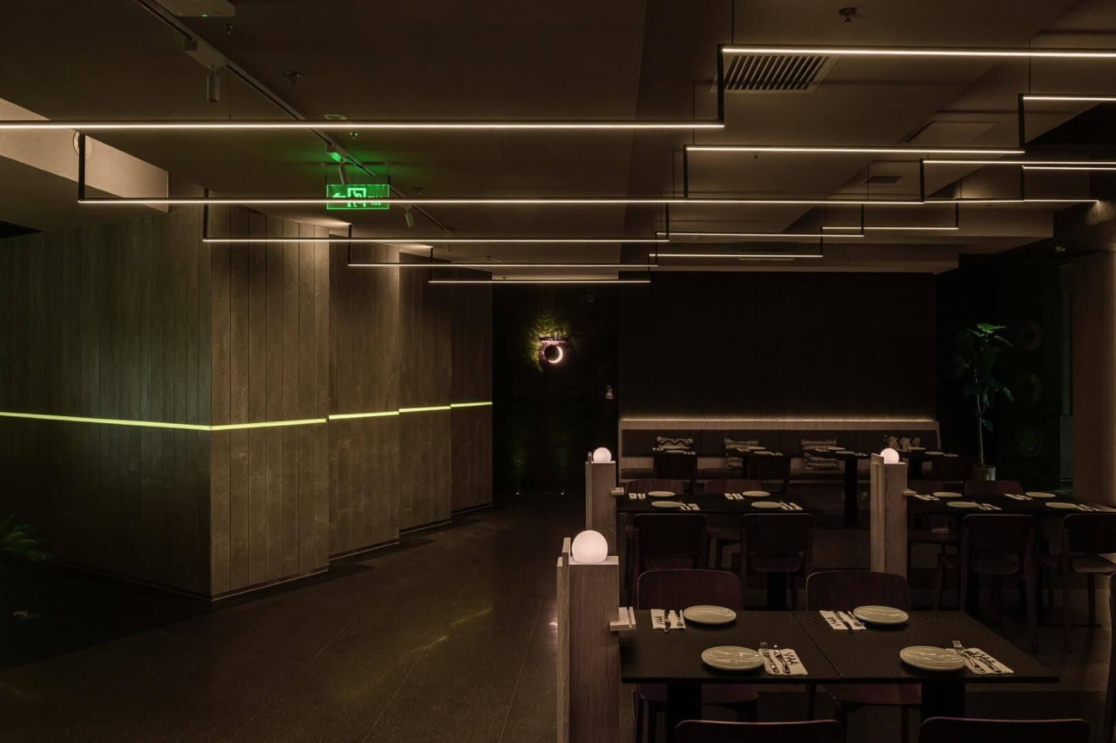 WAA Riverside Gastropub by Fon Studio in Beijing, China WAA Riverside Gastropub by Fon Studio in Beijing, China