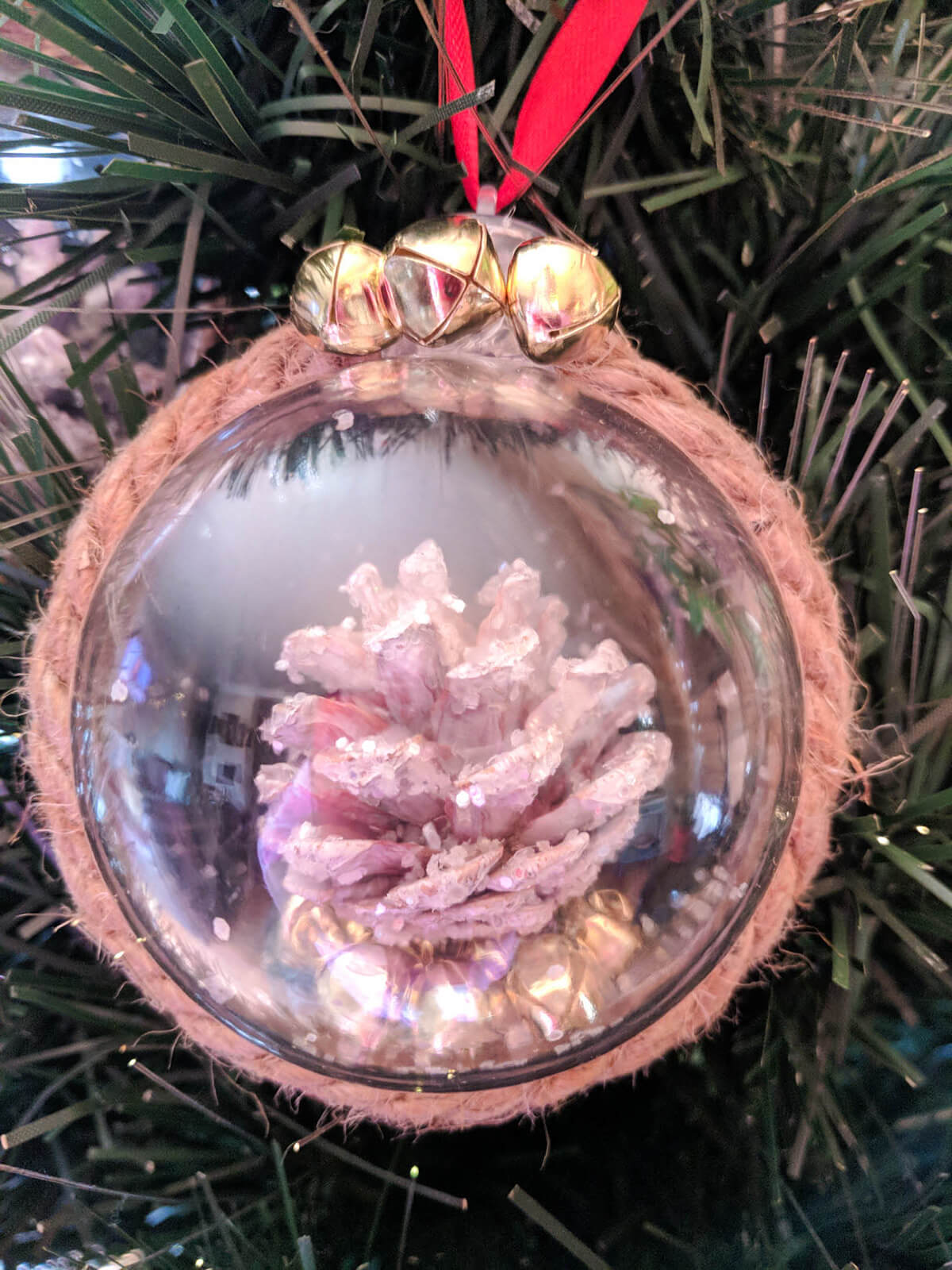 15 Cute DIY Pinecone Ornaments Perfect For Your Christmas Tree