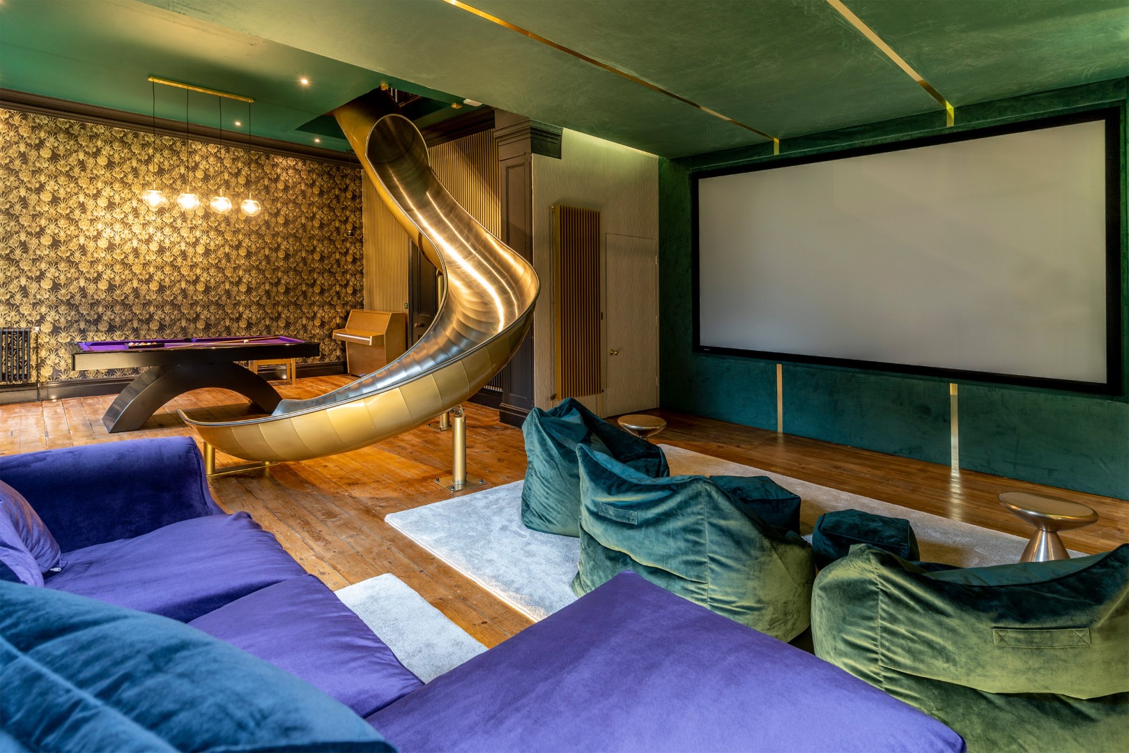 16 Deluxe Contemporary Home Theater Designs That Will Make An Impression