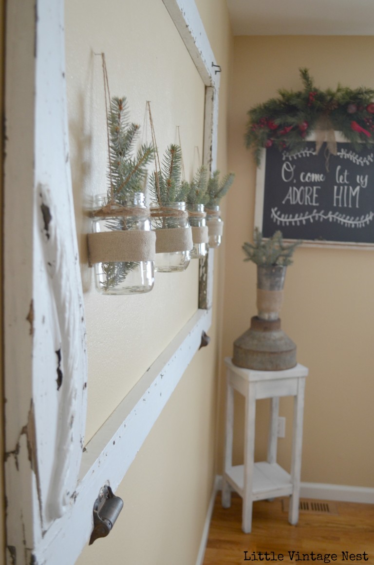 16 Fantastic DIY Christmas Wall Décor Projects You Just Have To Craft