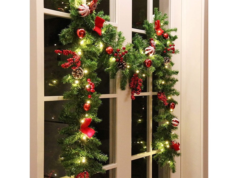 17 Merry & Bright Christmas Garland Designs For The Festive Season