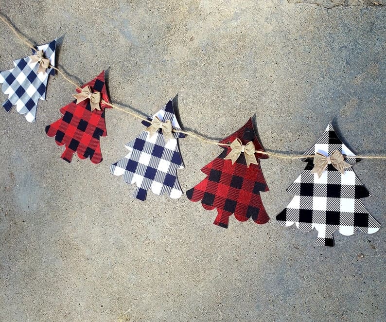 11. Christmas Tree Garland 11. Christmas Tree Garland