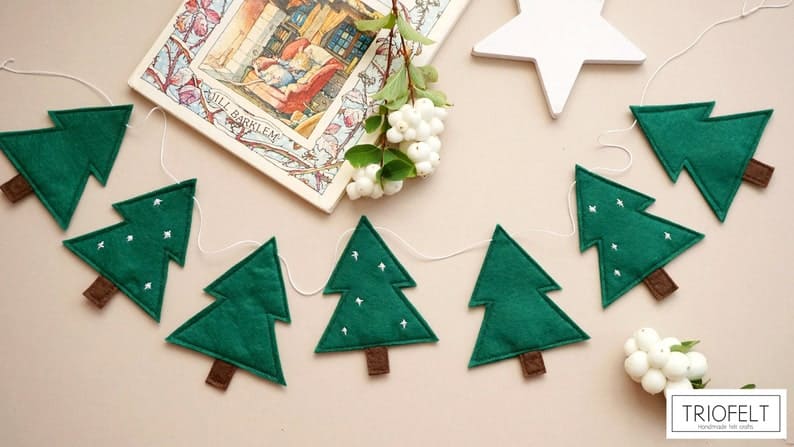 15. Felt Christmas tree garland 15. Felt Christmas tree garland