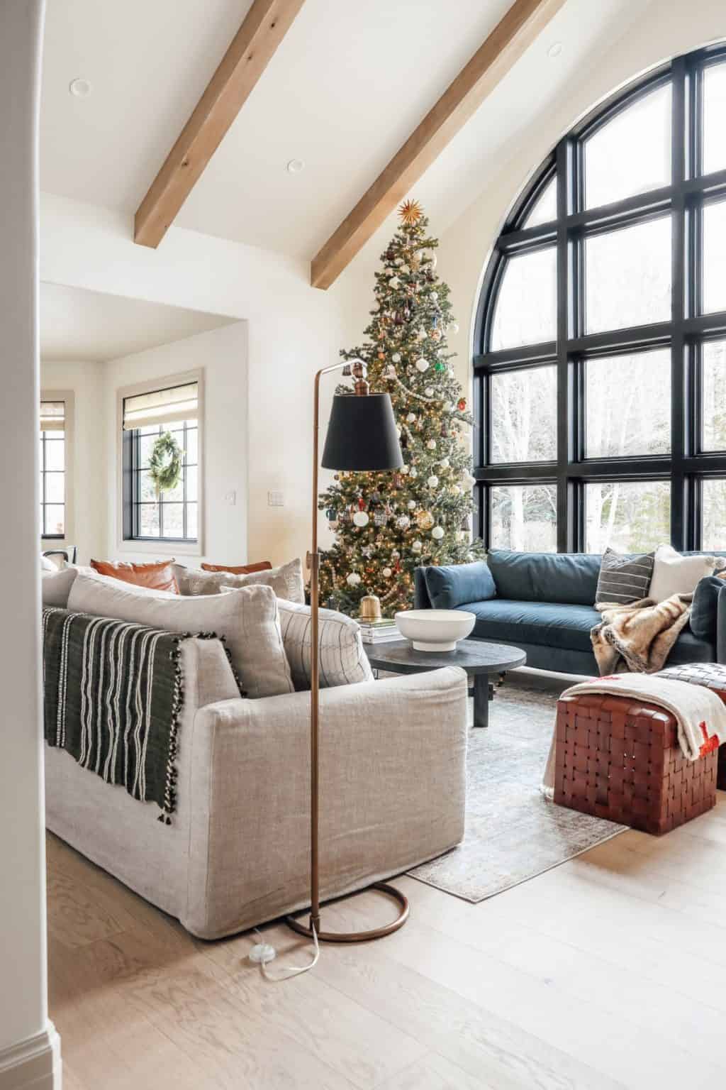 Natural And Neutral Christmas Decoration Natural And Neutral Christmas Decoration