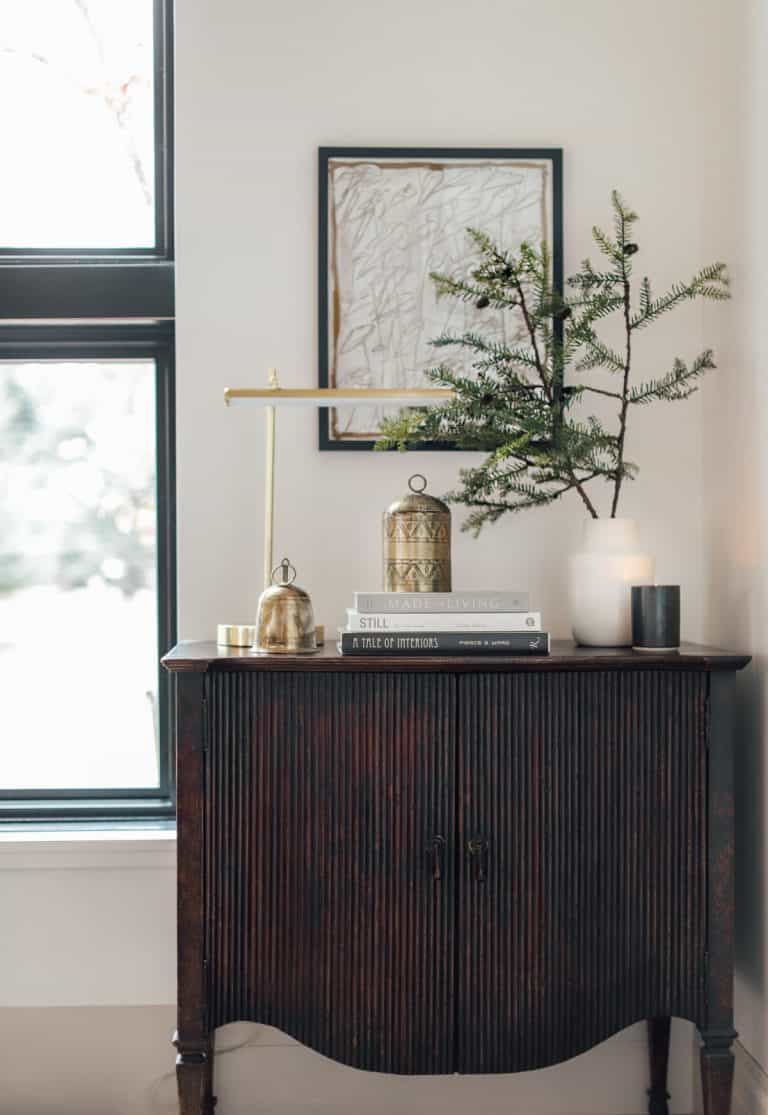 Natural And Neutral Christmas Decoration