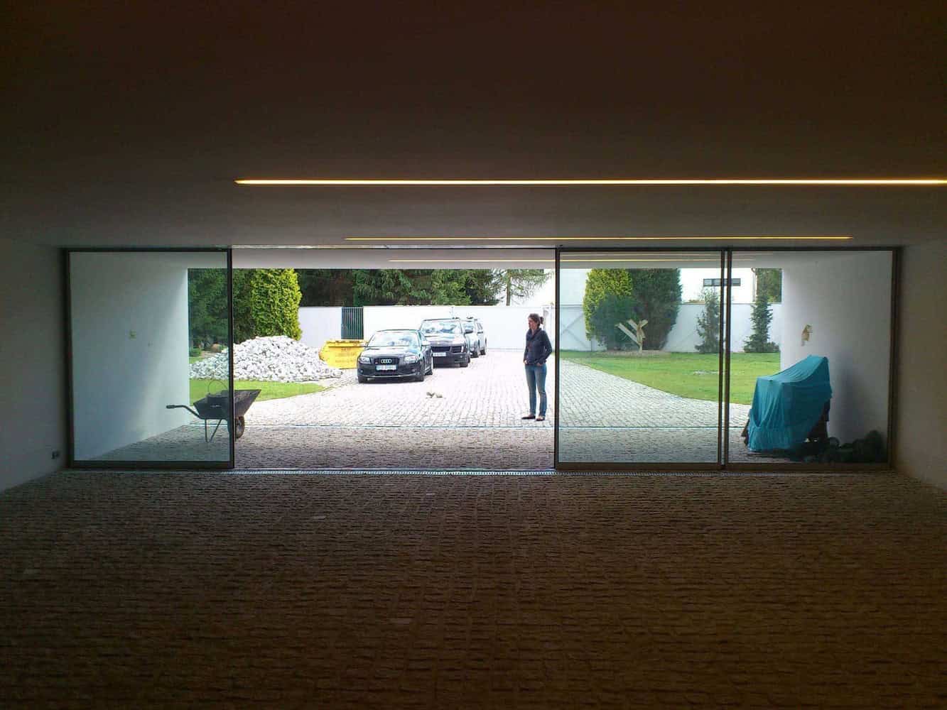 Autofamily House by KWK Promes: Where Architecture Meets the Automobile Autofamily House by KWK Promes: Where Architecture Meets the Automobile