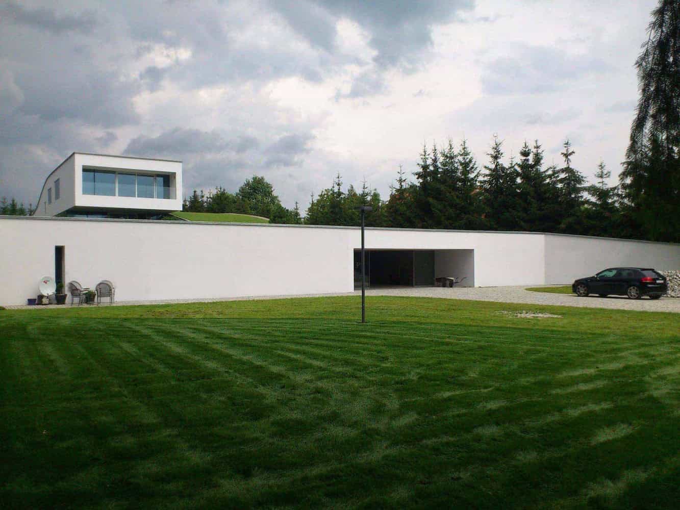 Autofamily House by KWK Promes: Where Architecture Meets the Automobile Autofamily House by KWK Promes: Where Architecture Meets the Automobile