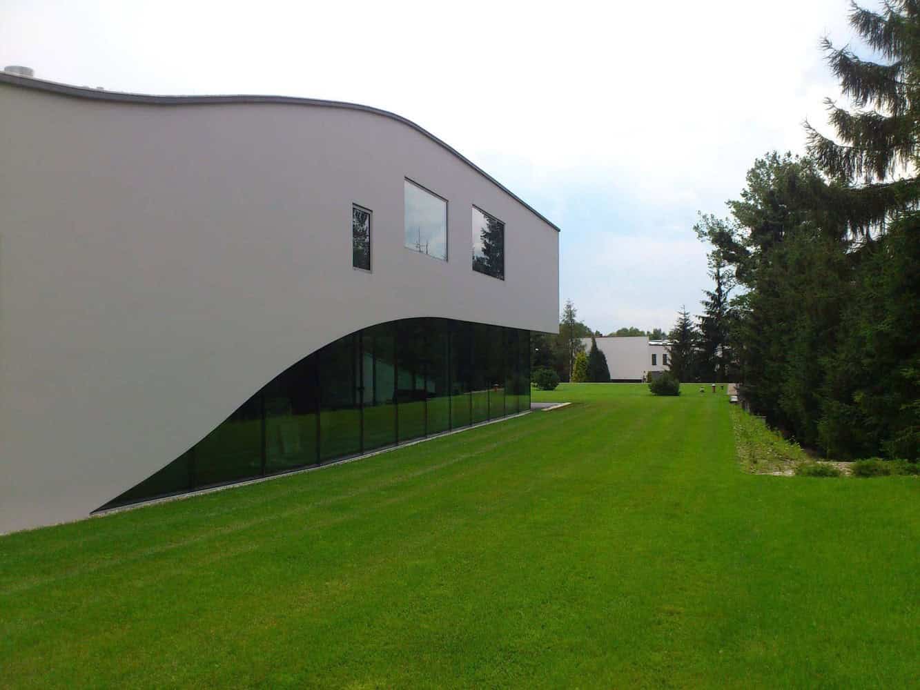 Autofamily House by KWK Promes: Where Architecture Meets the Automobile Autofamily House by KWK Promes: Where Architecture Meets the Automobile