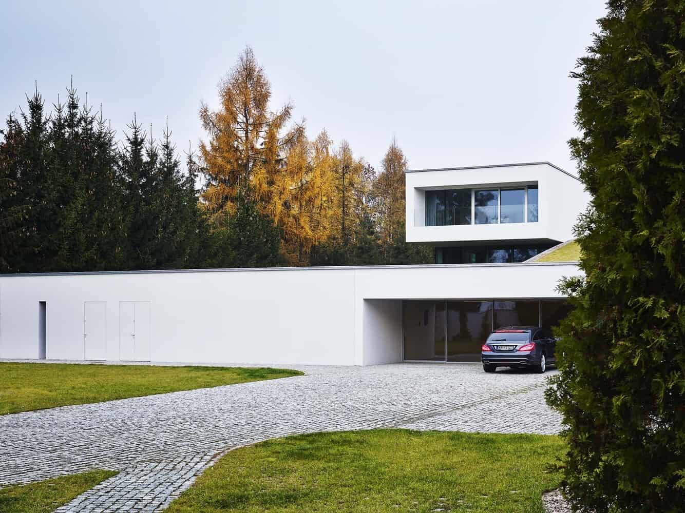 Autofamily House by KWK Promes: Where Architecture Meets the Automobile Autofamily House by KWK Promes: Where Architecture Meets the Automobile