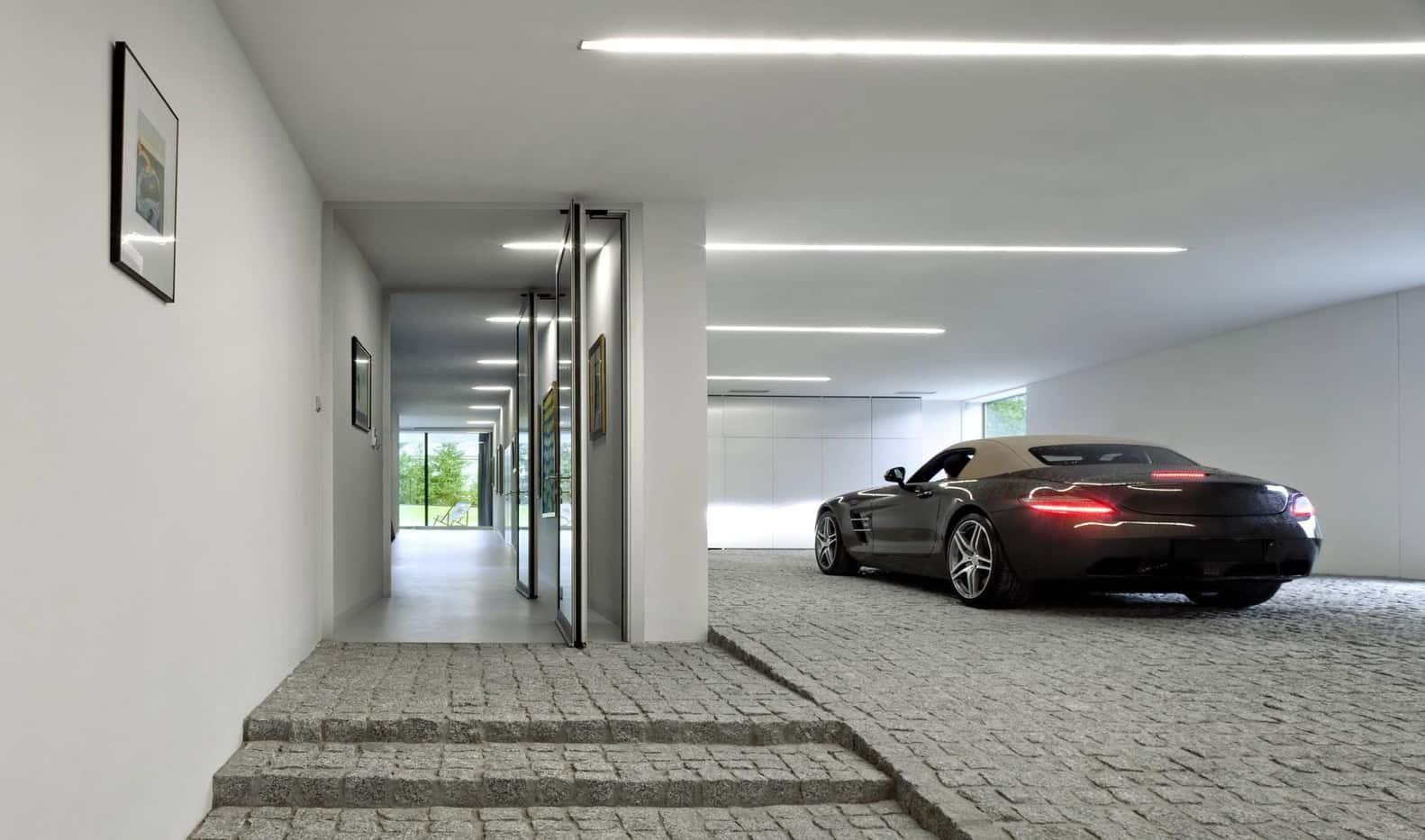 Autofamily House by KWK Promes: Where Architecture Meets the Automobile Autofamily House by KWK Promes: Where Architecture Meets the Automobile
