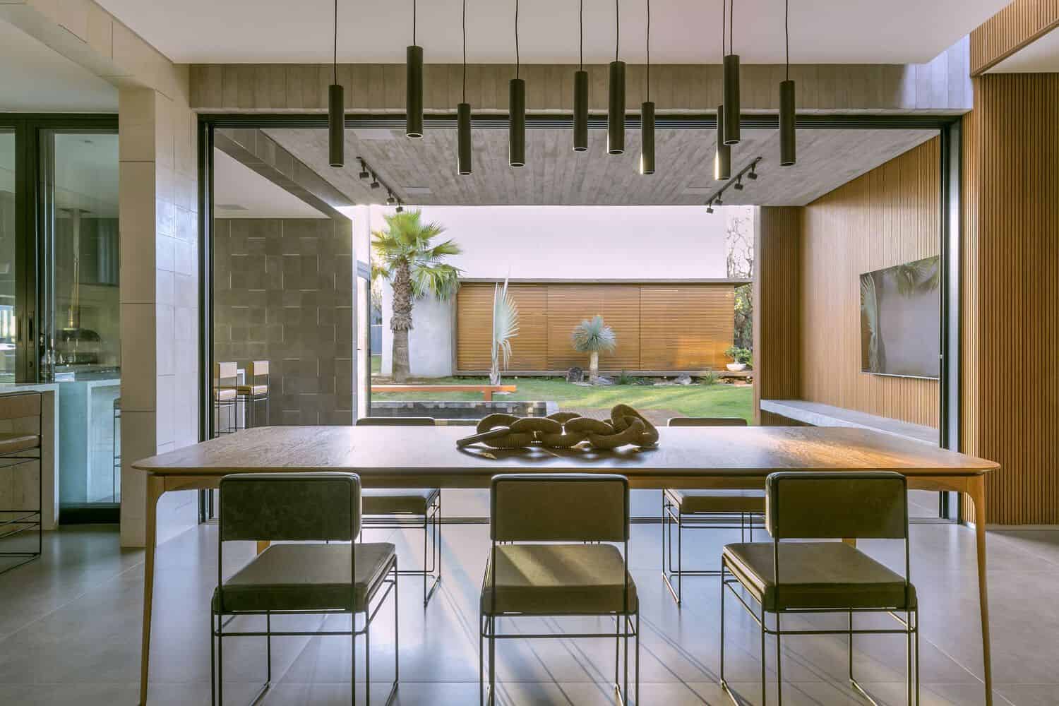 Barra House by SAINZ Arquitetura in Brasilia, Brazil Barra House by SAINZ Arquitetura in Brasilia, Brazil