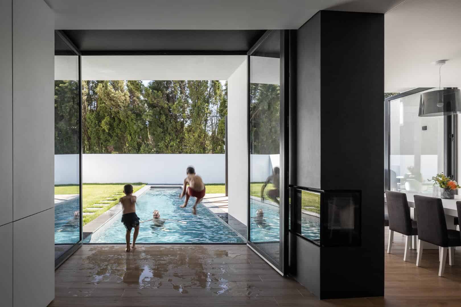 Diagonal House by Frari Architecture Network in Aveiro, Portugal Diagonal House by Frari Architecture Network in Aveiro, Portugal