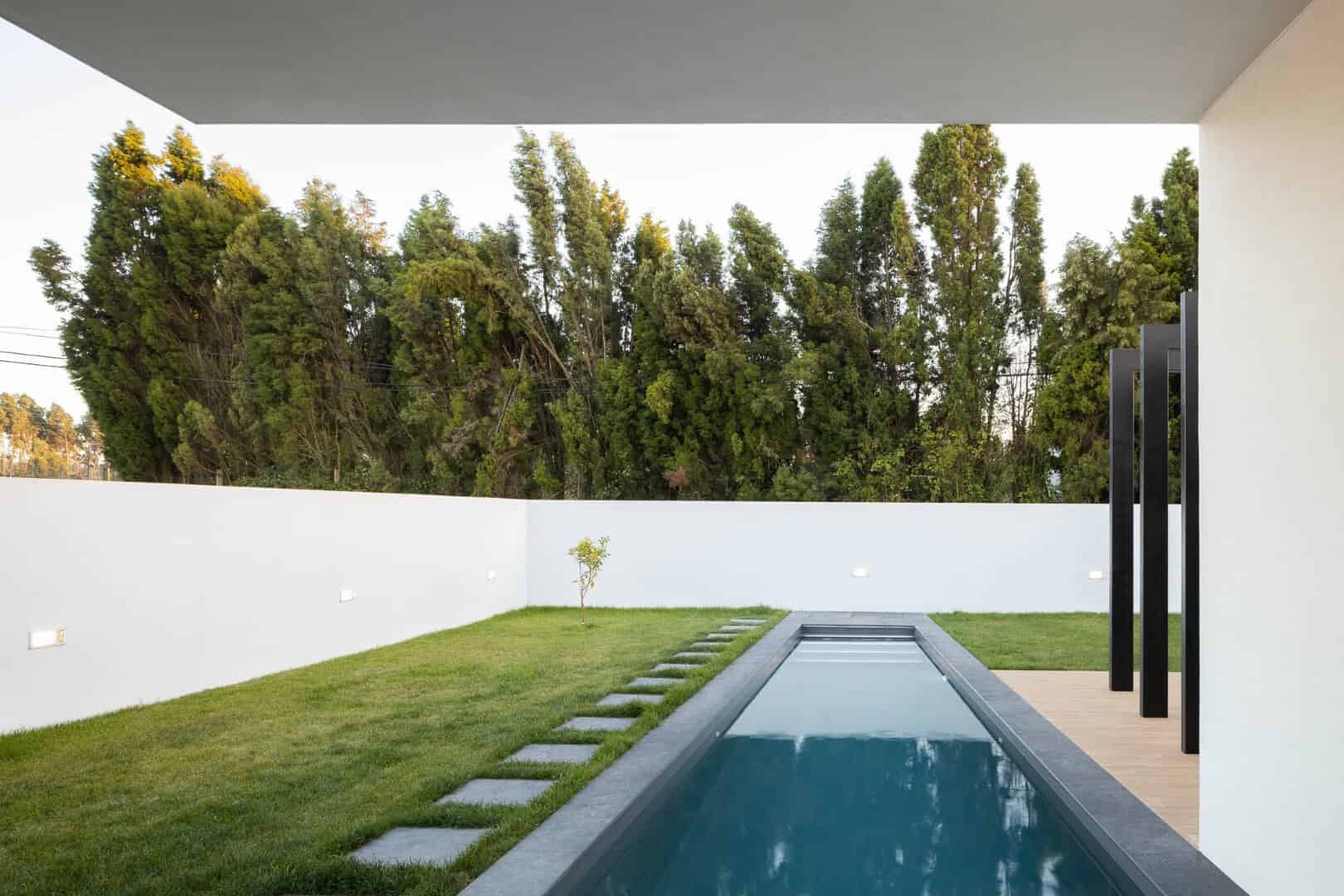 Diagonal House by Frari Architecture Network in Aveiro, Portugal Diagonal House by Frari Architecture Network in Aveiro, Portugal