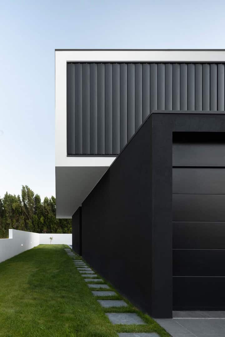 Diagonal House by Frari Architecture Network in Aveiro, Portugal Diagonal House by Frari Architecture Network in Aveiro, Portugal