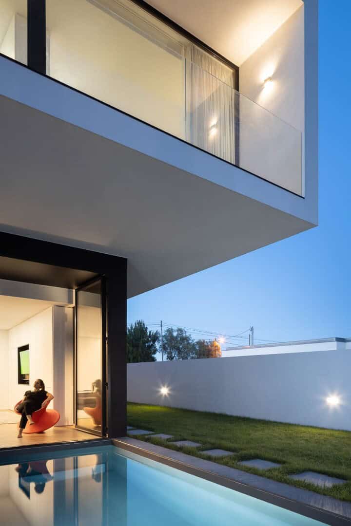 Diagonal House by Frari Architecture Network in Aveiro, Portugal Diagonal House by Frari Architecture Network in Aveiro, Portugal