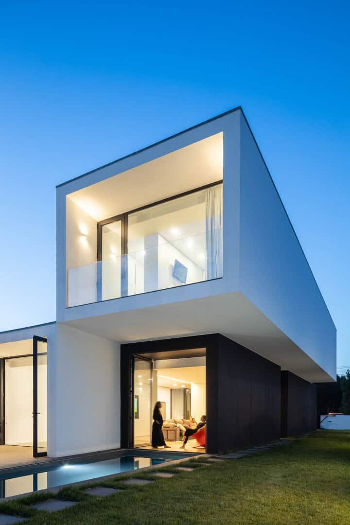 Diagonal House by Frari Architecture Network in Aveiro, Portugal Diagonal House by Frari Architecture Network in Aveiro, Portugal