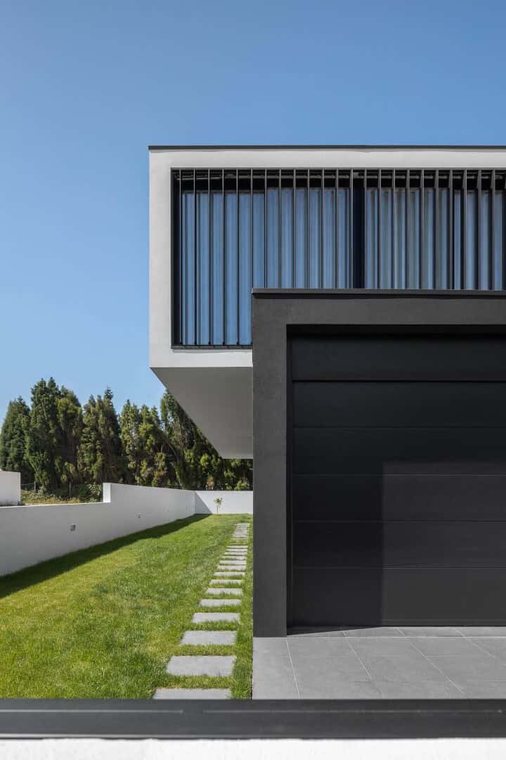 Diagonal House by Frari Architecture Network in Aveiro, Portugal Diagonal House by Frari Architecture Network in Aveiro, Portugal