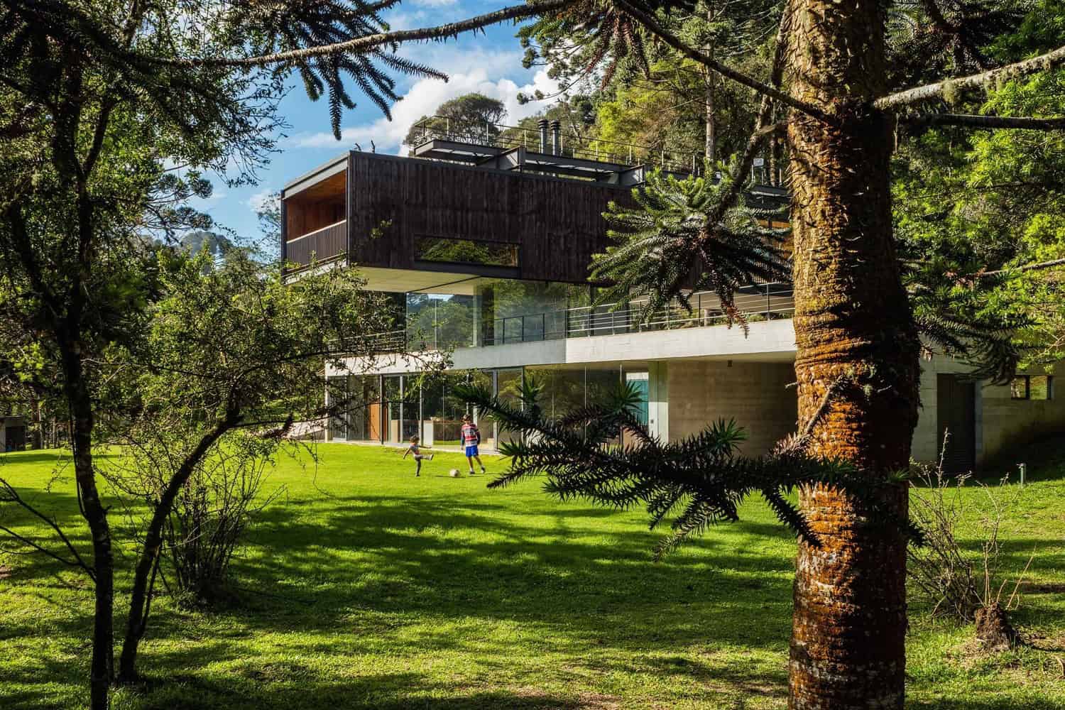 House in Mantiqueira by Una Arquitetos in Brazil House in Mantiqueira by Una Arquitetos in Brazil