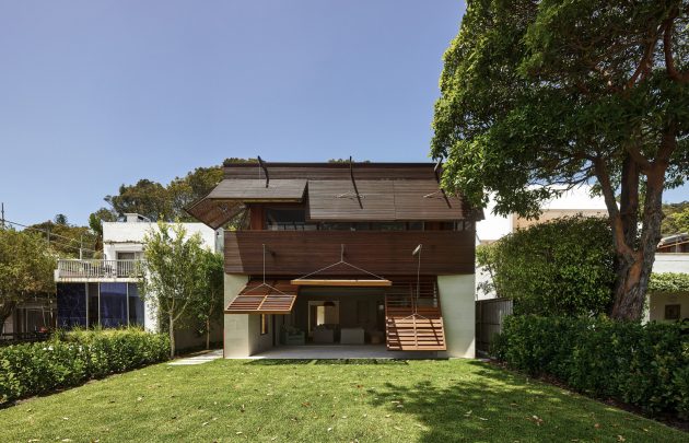 Pittwater House by Andrew Burges Architects in Palm Beach, Australia