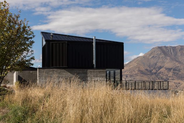 St Marks Lane House by Dorrington Atcheson Architects in Queenstown, New Zealand