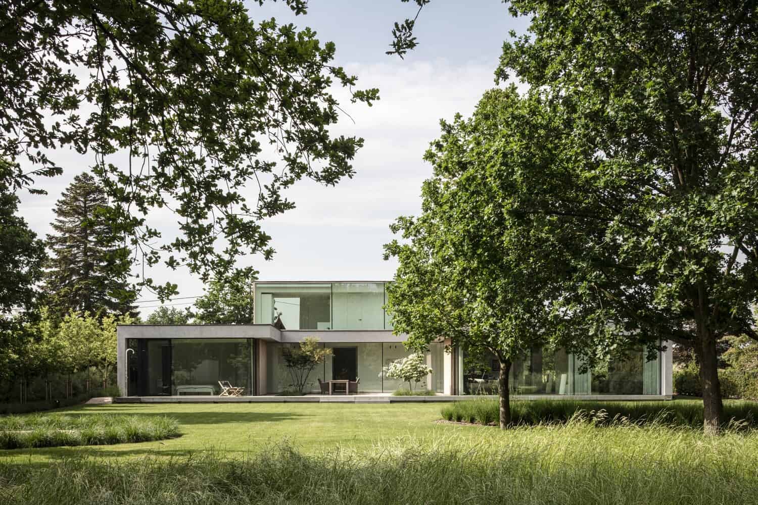 Villa Bonh by CAS Architecten in Bonheiden, Belgium Villa Bonh by CAS Architecten in Bonheiden, Belgium