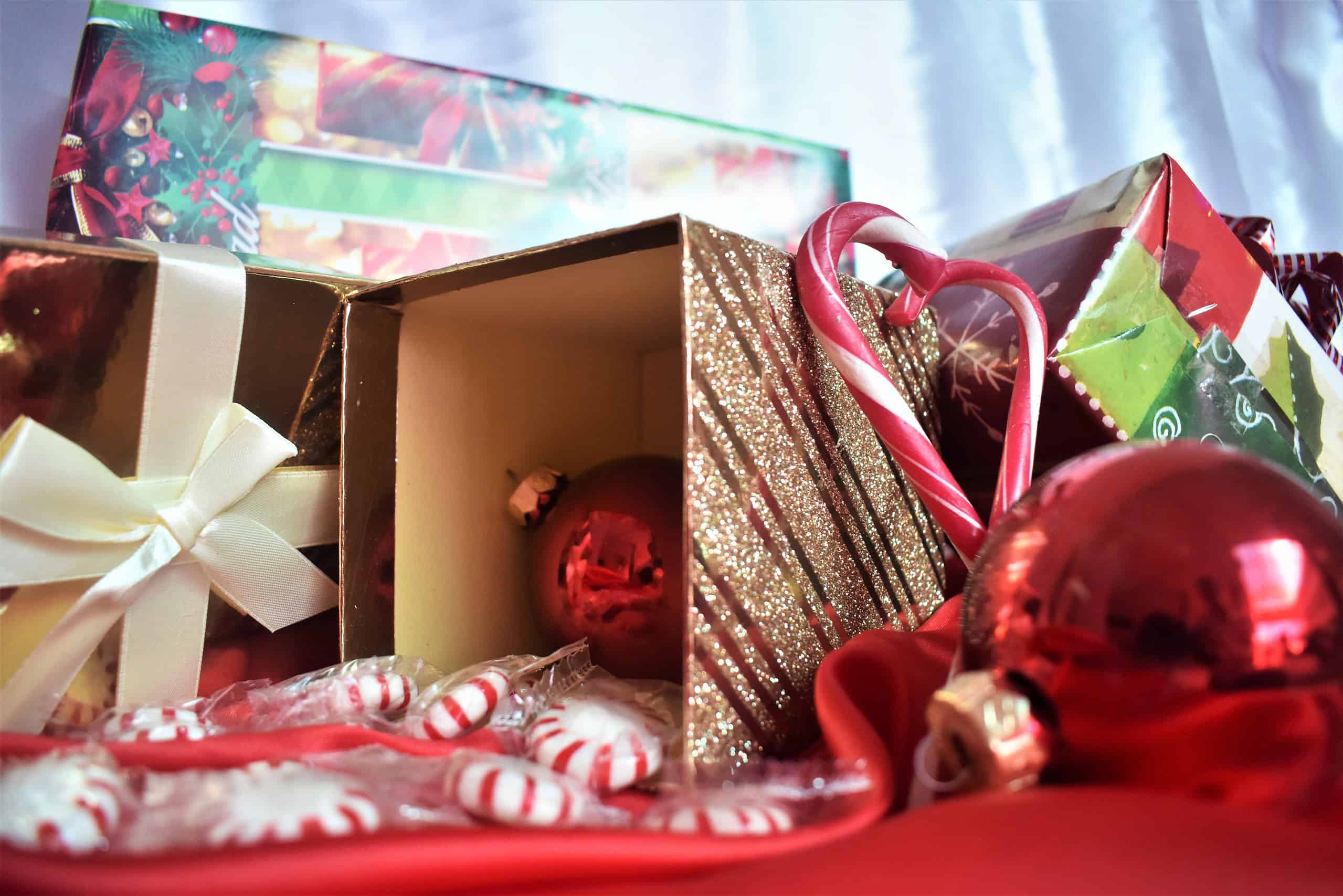How to Neatly Store Away Your Decorations for Next Christmas