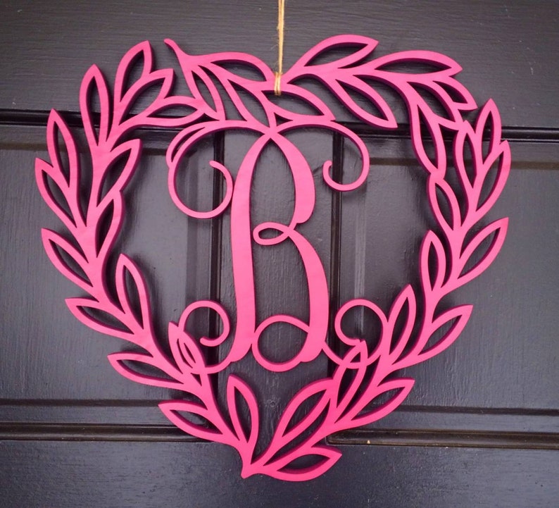 15 Charming Valentine's Day Wreath Designs You Should Consider