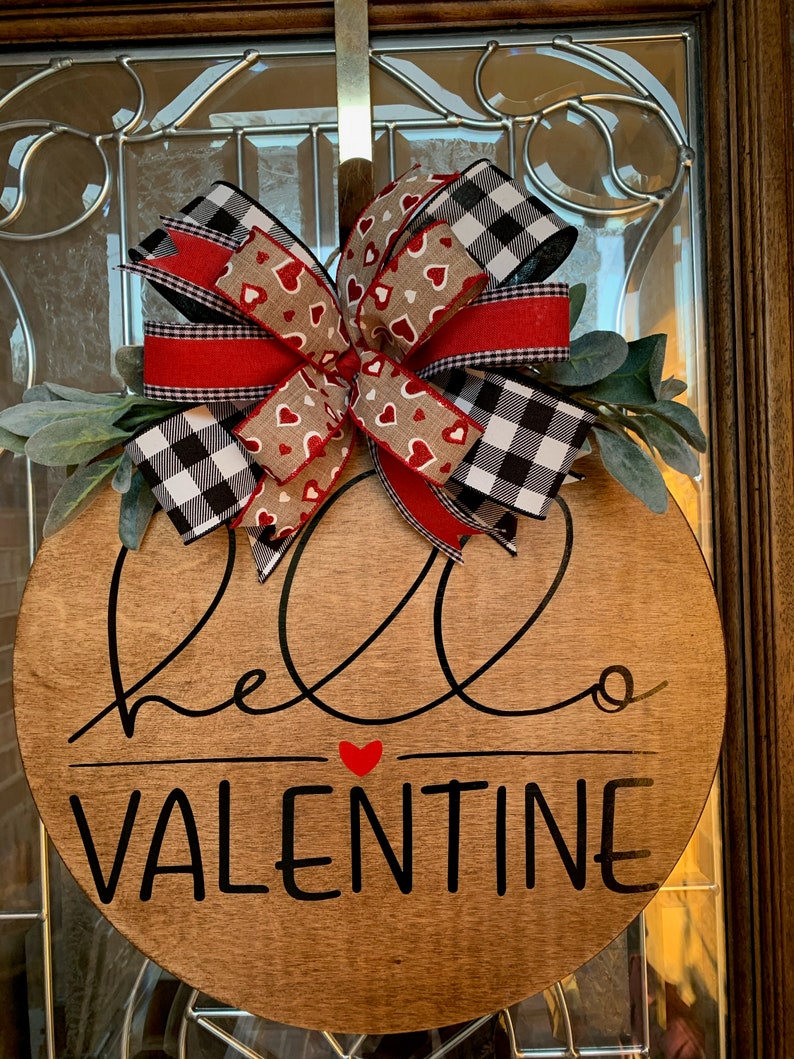 15 Charming Valentine's Day Wreath Designs You Should Consider